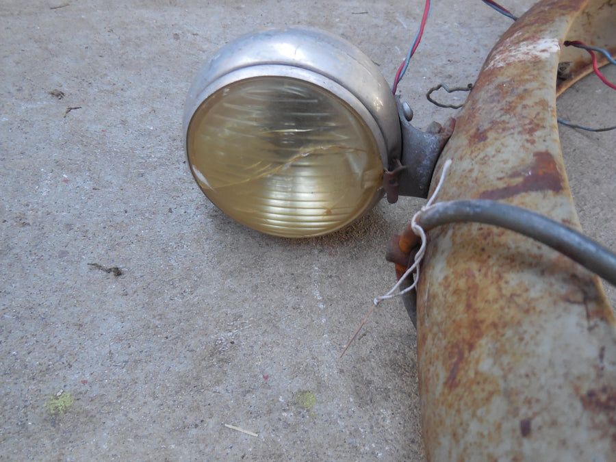 garde boue mobylette av 32 avec son phare