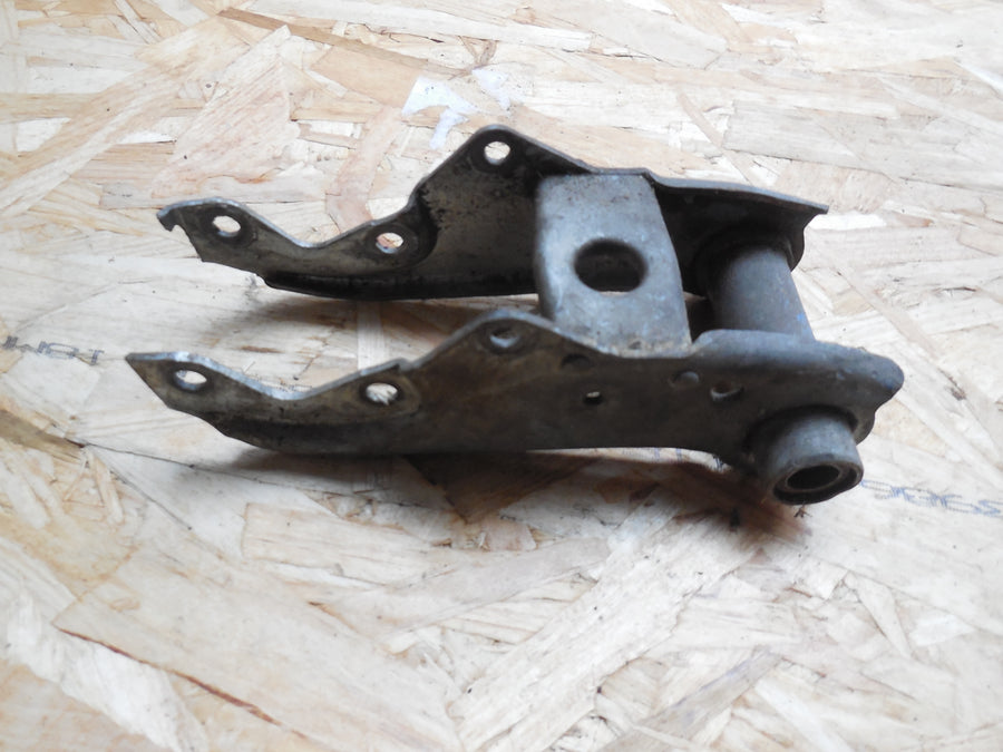 support moteur peugeot  103