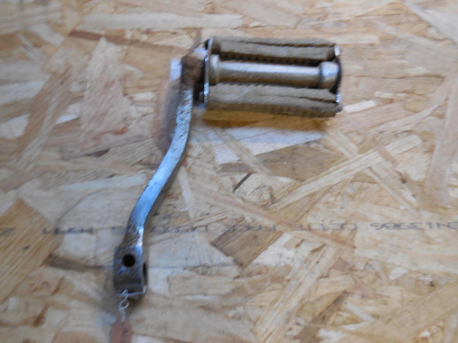 pédale mobylette motobecane  av 88/89
