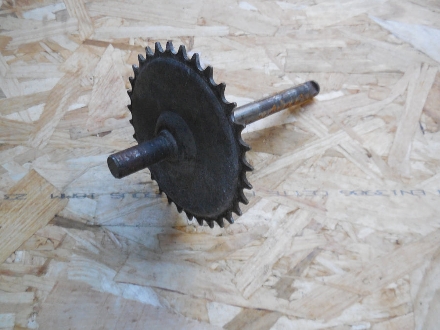 axe de pedalier mobylette