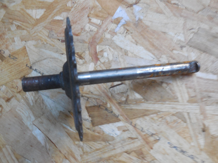 axe de pedalier mobylette