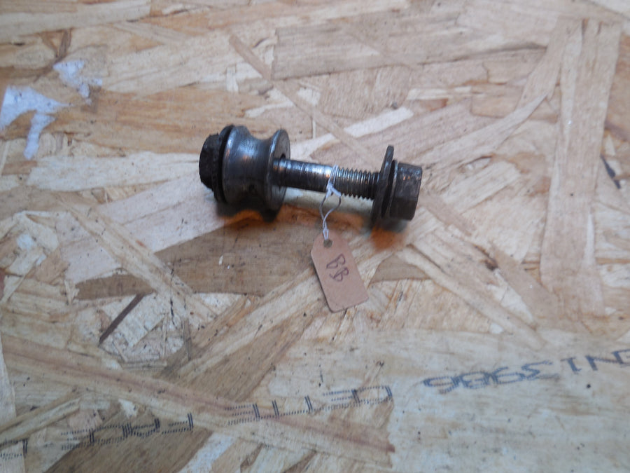 écrou de fixation moteur  bb  peugeot