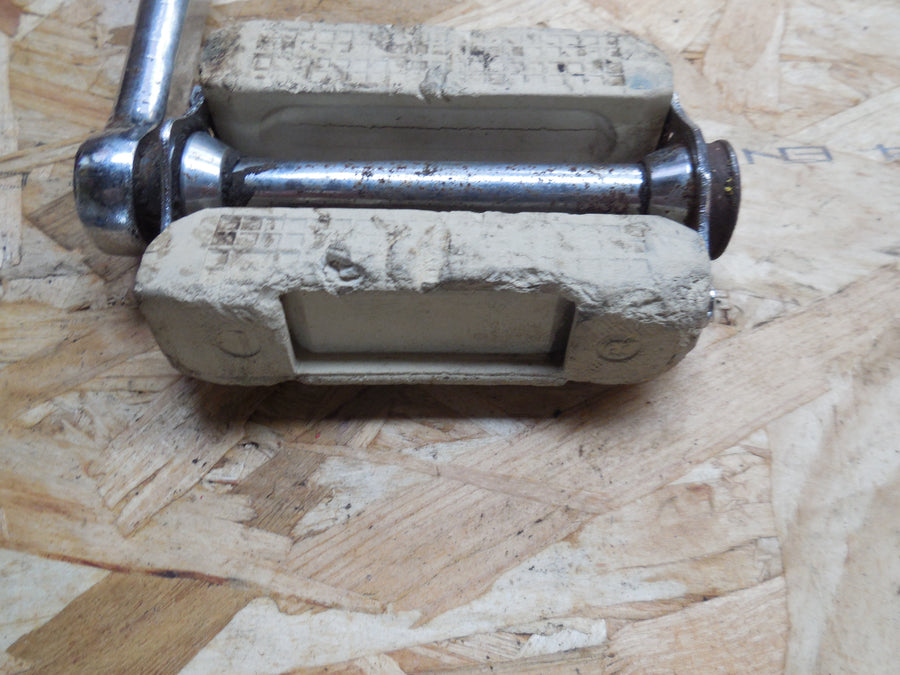 pedale mobylette bb peugeot