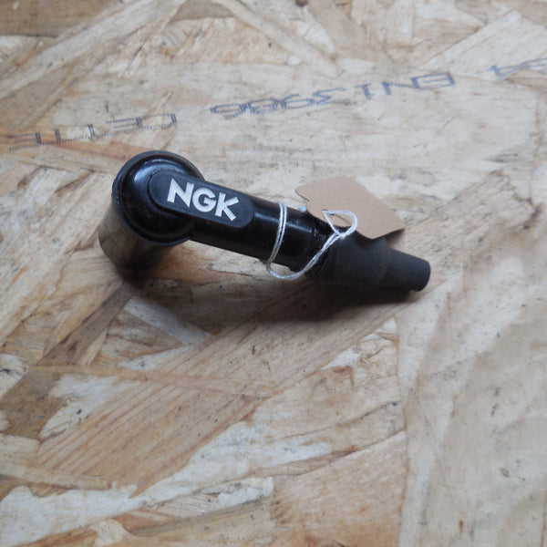 anti parasite mobylette  NGK