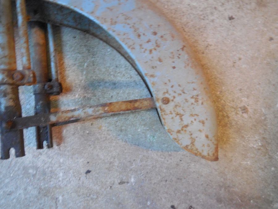 garde boue mobylette + bas de fourche  bb peugeot