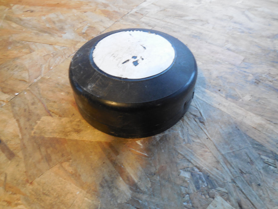 cache volant magnétique