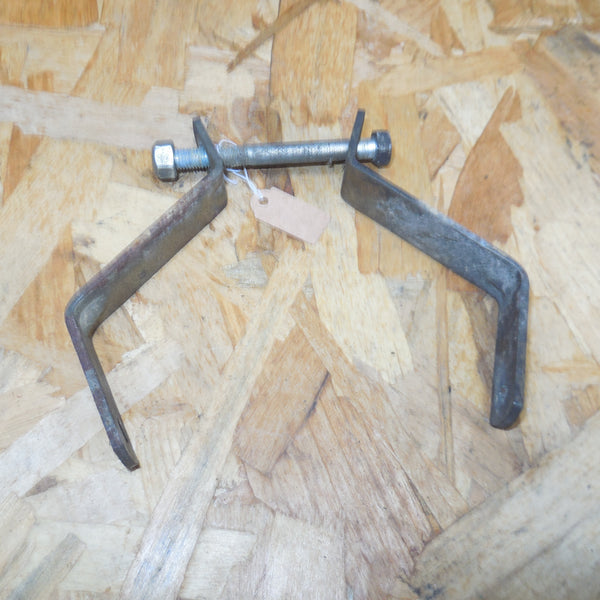 patte de fixation peugeot 103 arrière