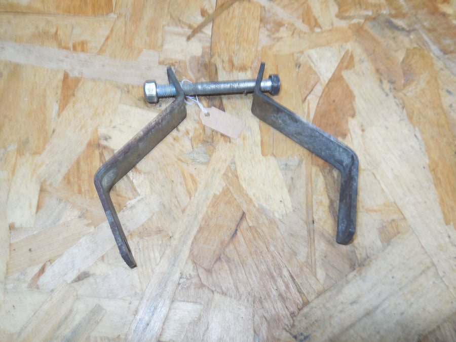 patte de fixation peugeot 103 arrière