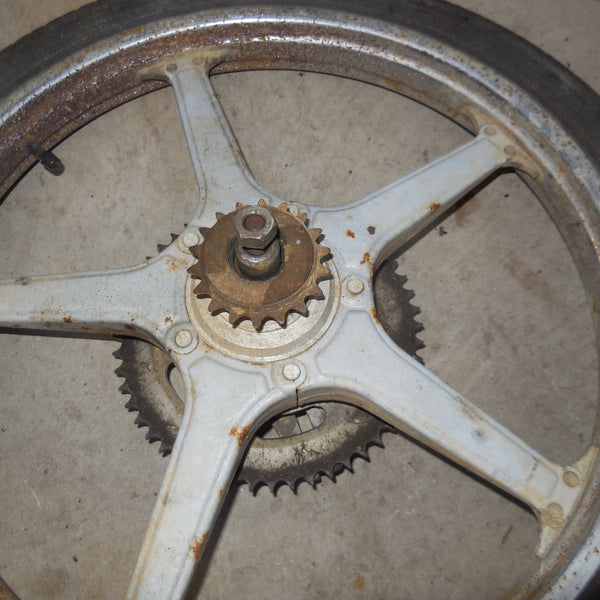 jante /roue peugeot  103