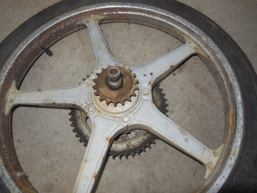 jante /roue peugeot  103