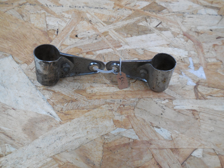 patte de fixation phare  peugeot  sx 5