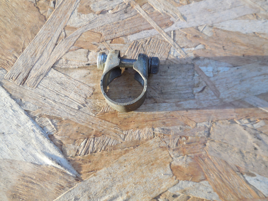 collier de fixation selle mobylette