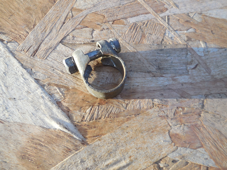 collier de fixation selle mobylette