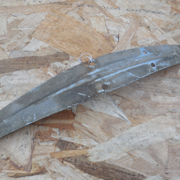 patte de fixation garde boue avant