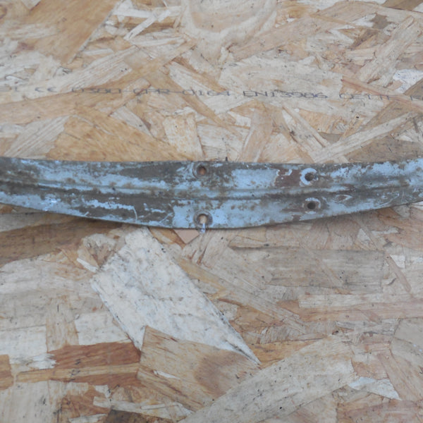 patte de fixation garde boue avant