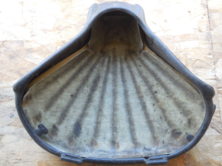 dessus  de selle  peugeot 103