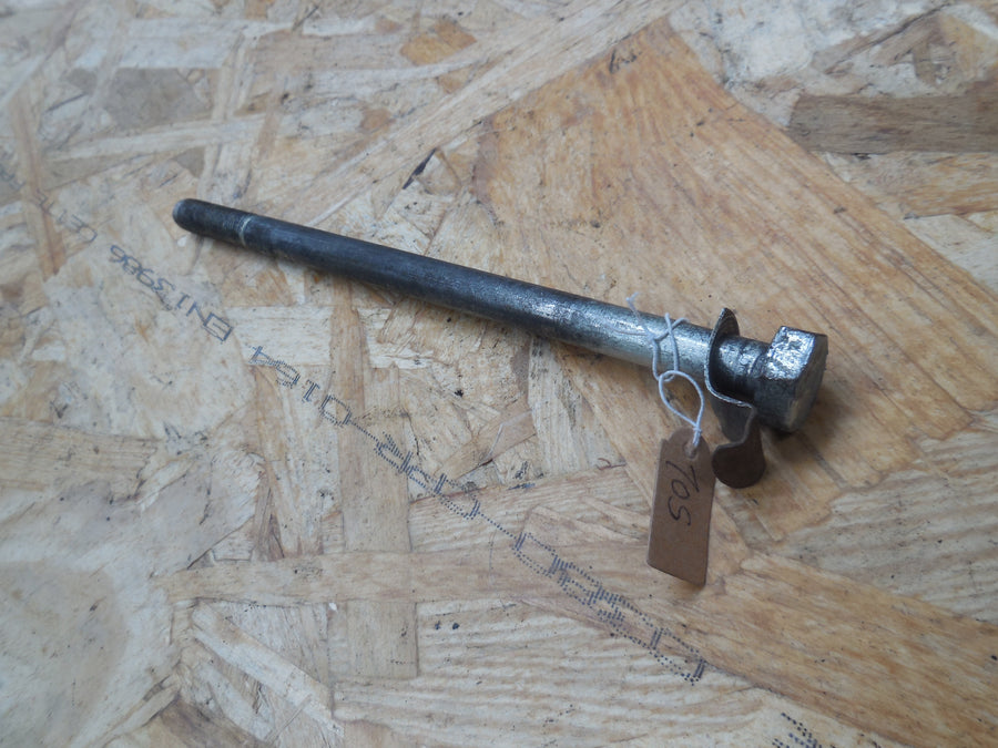 axe de fixation  moteur peugeot  105