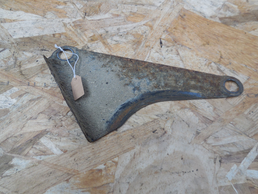 patte de fixation moteur 2200 /3800