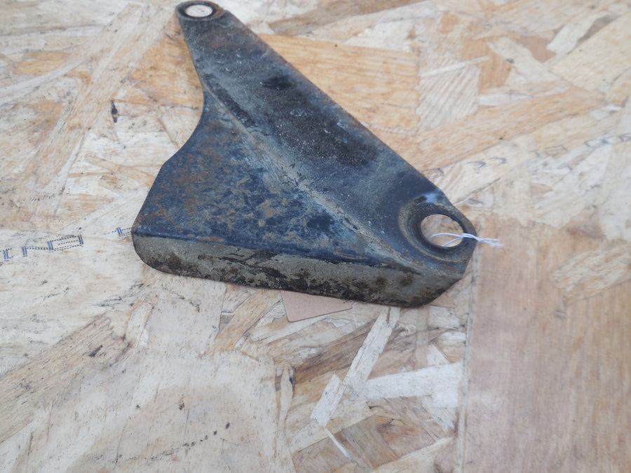 patte de fixation moteur 2200 /3800