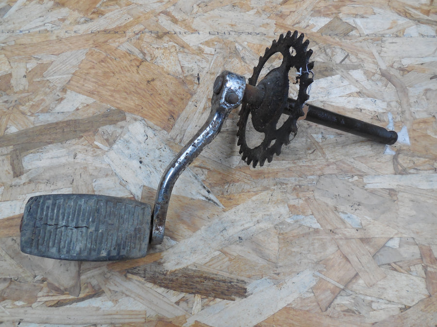 axe de pedalier  peugeot 101 / 102
