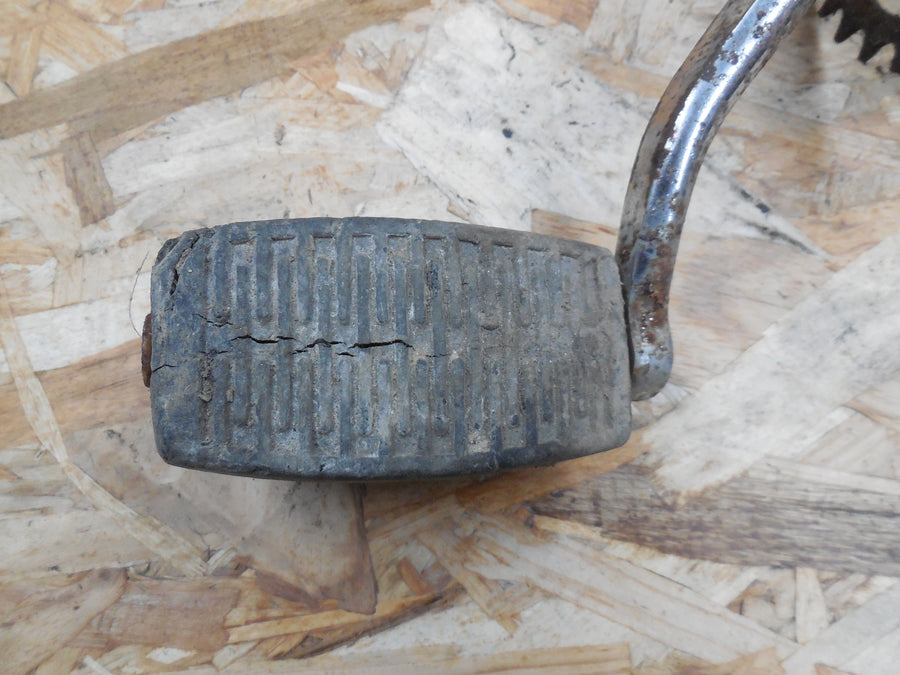 axe de pedalier  peugeot 101 / 102