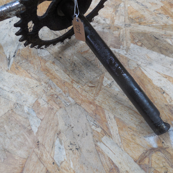 axe de pedalier  peugeot 101 / 102