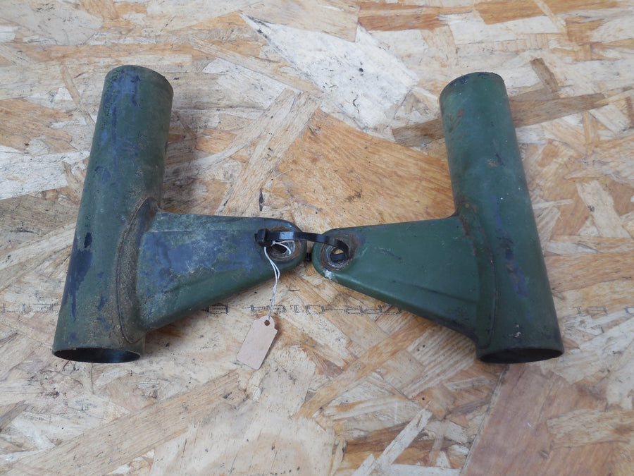patte de fixation  phare peugeot  sx  8