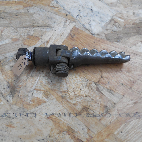 cale pied peugeot sx 8