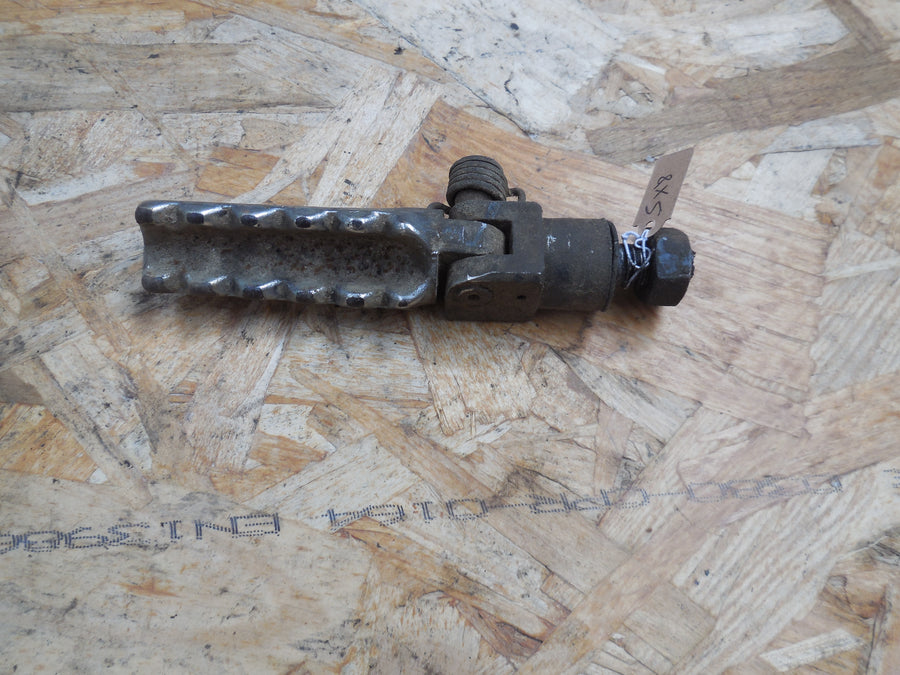 cale pied peugeot sx 8