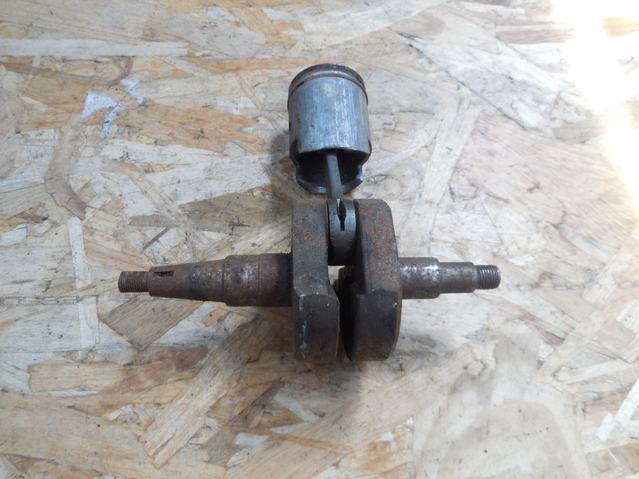 vilbrequin / piston peugeot  sx 8