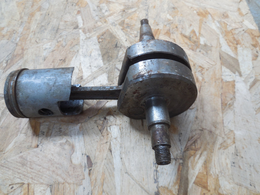 vilbrequin / piston peugeot  sx 8