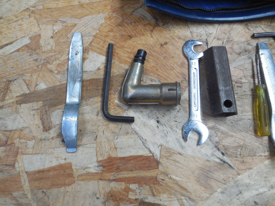 trousse a outil moto peugeot  sx8 / sx 5