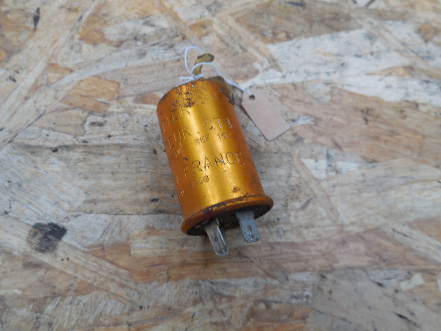 centrale clignotant peugeot sx 8