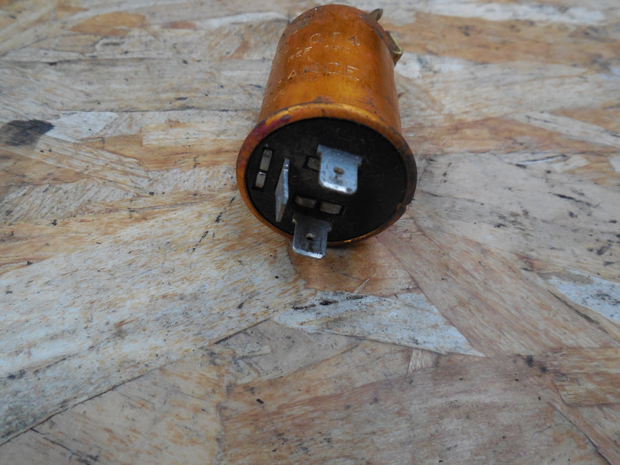 centrale clignotant peugeot sx 8