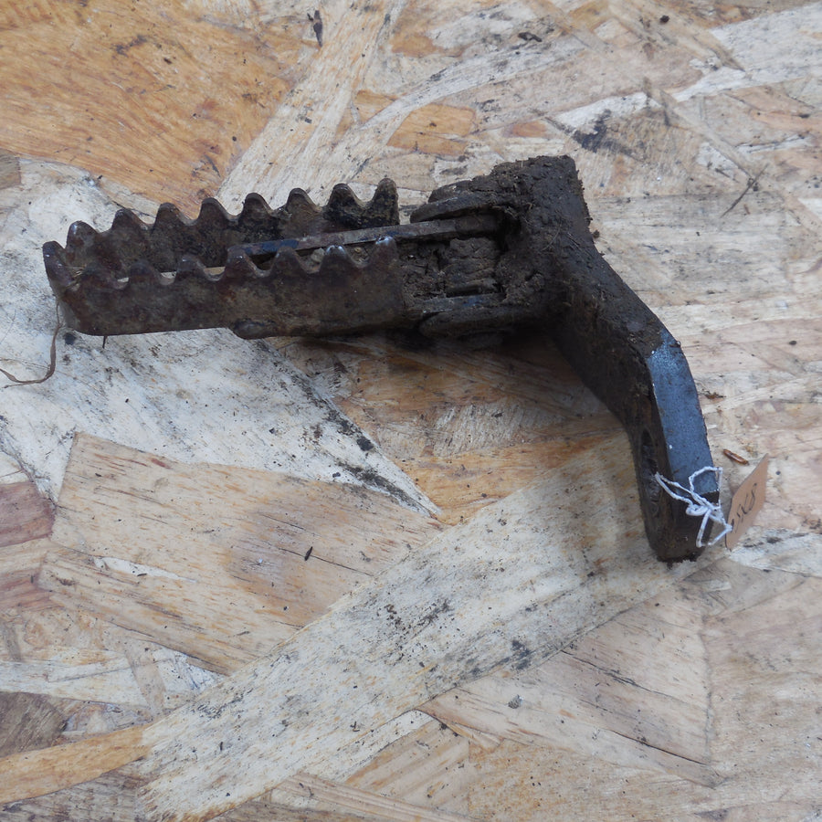 cale pied peugeot sx 8