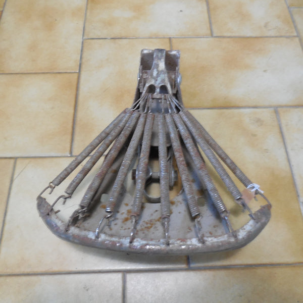 armature de selle  bb peugeot