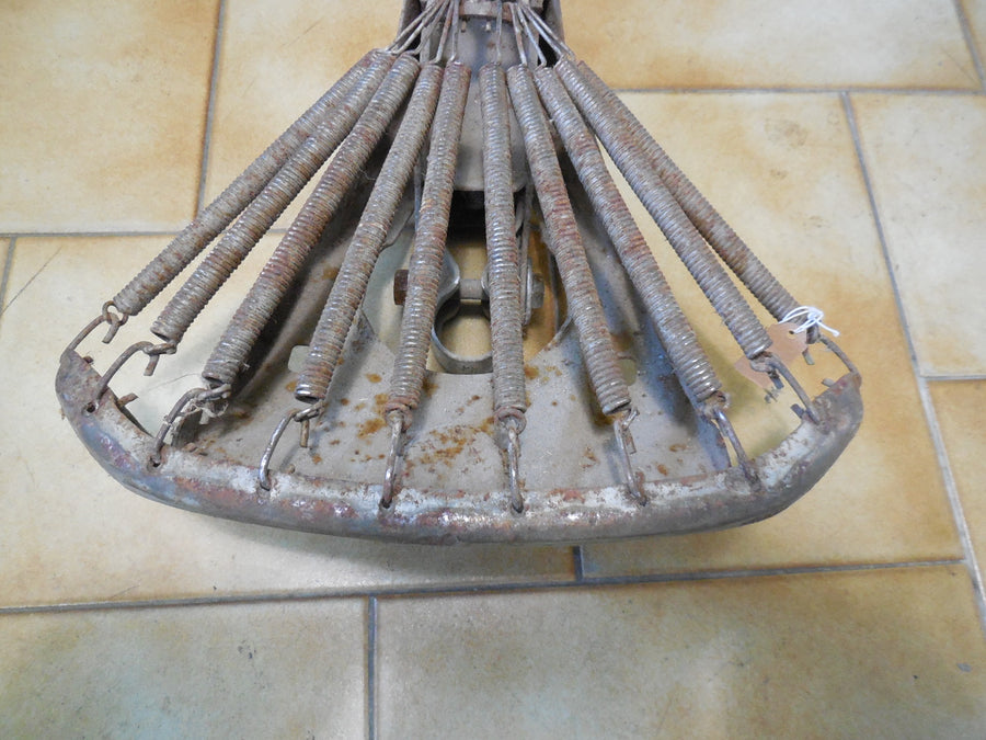 armature de selle  bb peugeot