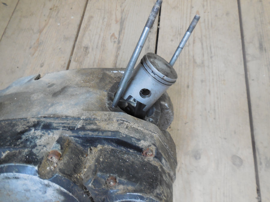 bas moteur peugeot sx 8