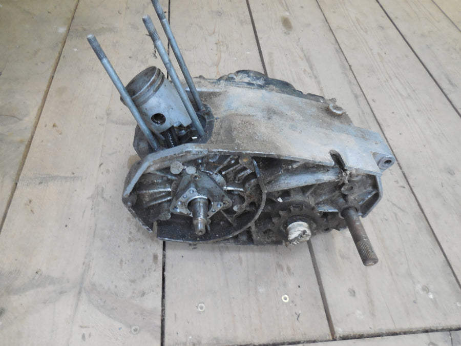 bas moteur peugeot sx 8