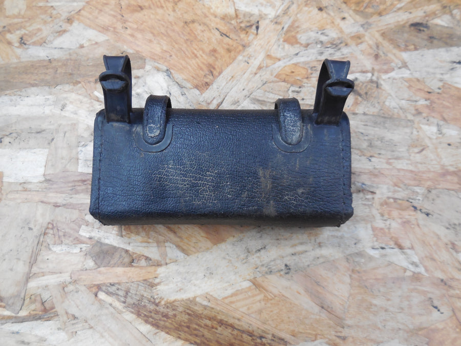 trousse a outils  mobylette   marque  HG