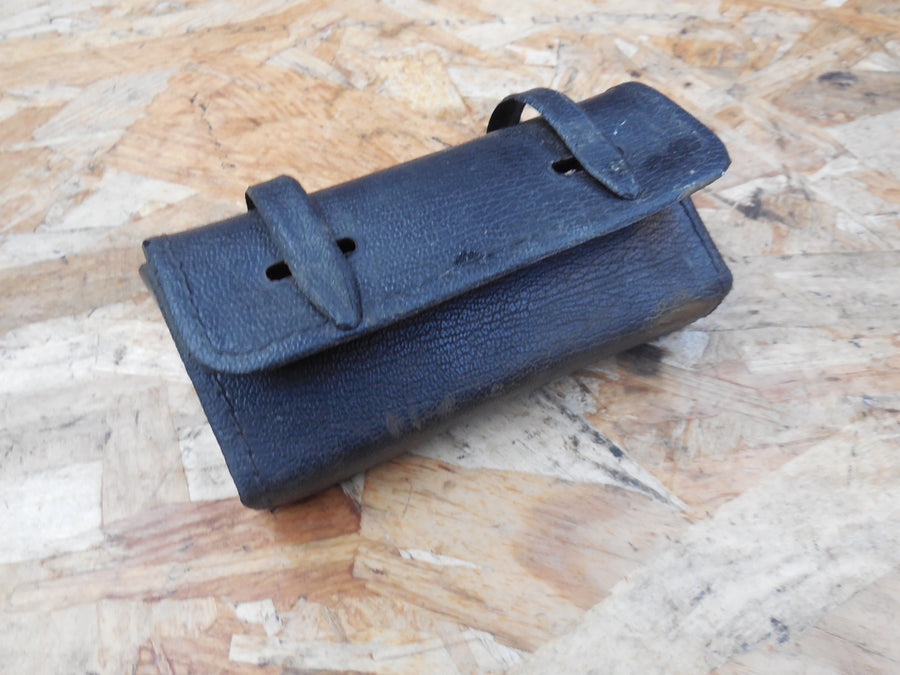 trousse a outils  mobylette   marque  HG