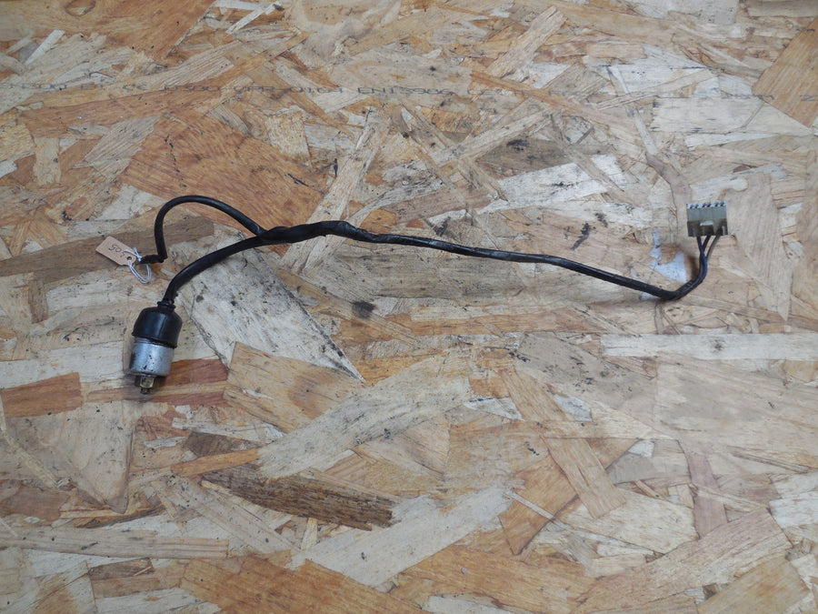 contacteur  de stop  peugeot sx 8