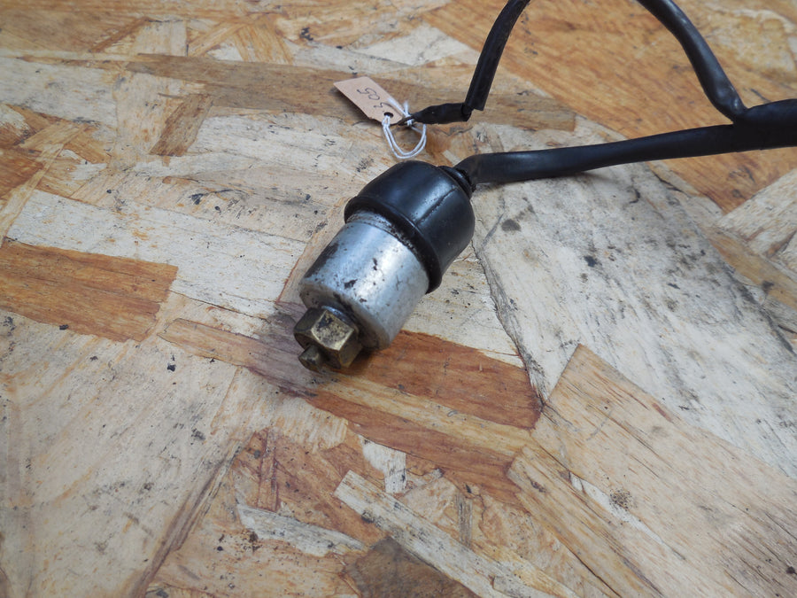 contacteur  de stop  peugeot sx 8