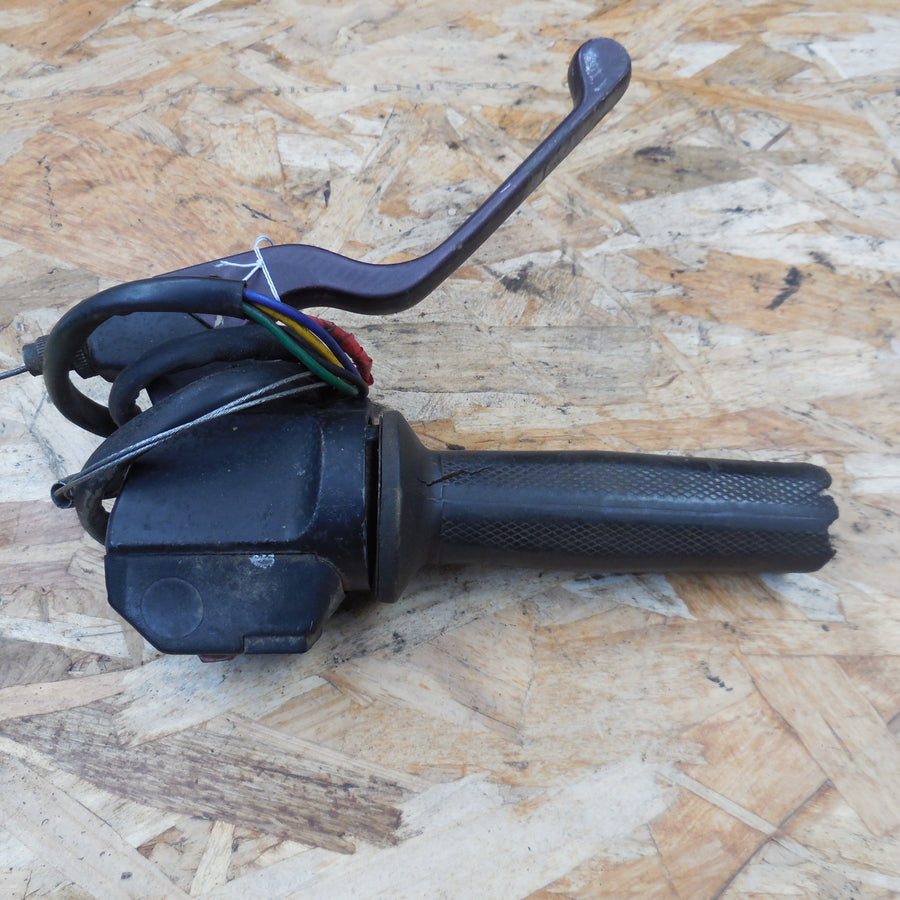 poigné accélérateur peugeot  sx 8