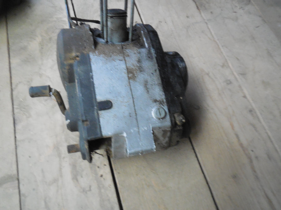 bas moteur peugeot sx 8