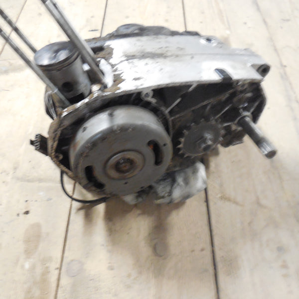 bas moteur peugeot sx 8