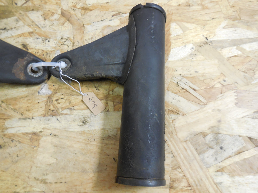 patte de fixation phare peugeot sx 8