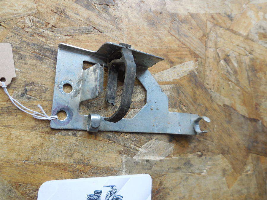 patte de fixation motobécane  av 92