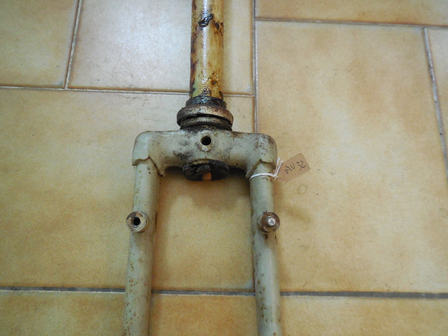 fourche  motobécane  AV 32