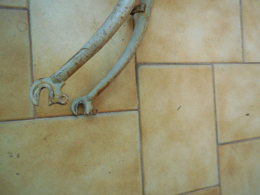 fourche  motobécane  AV 32